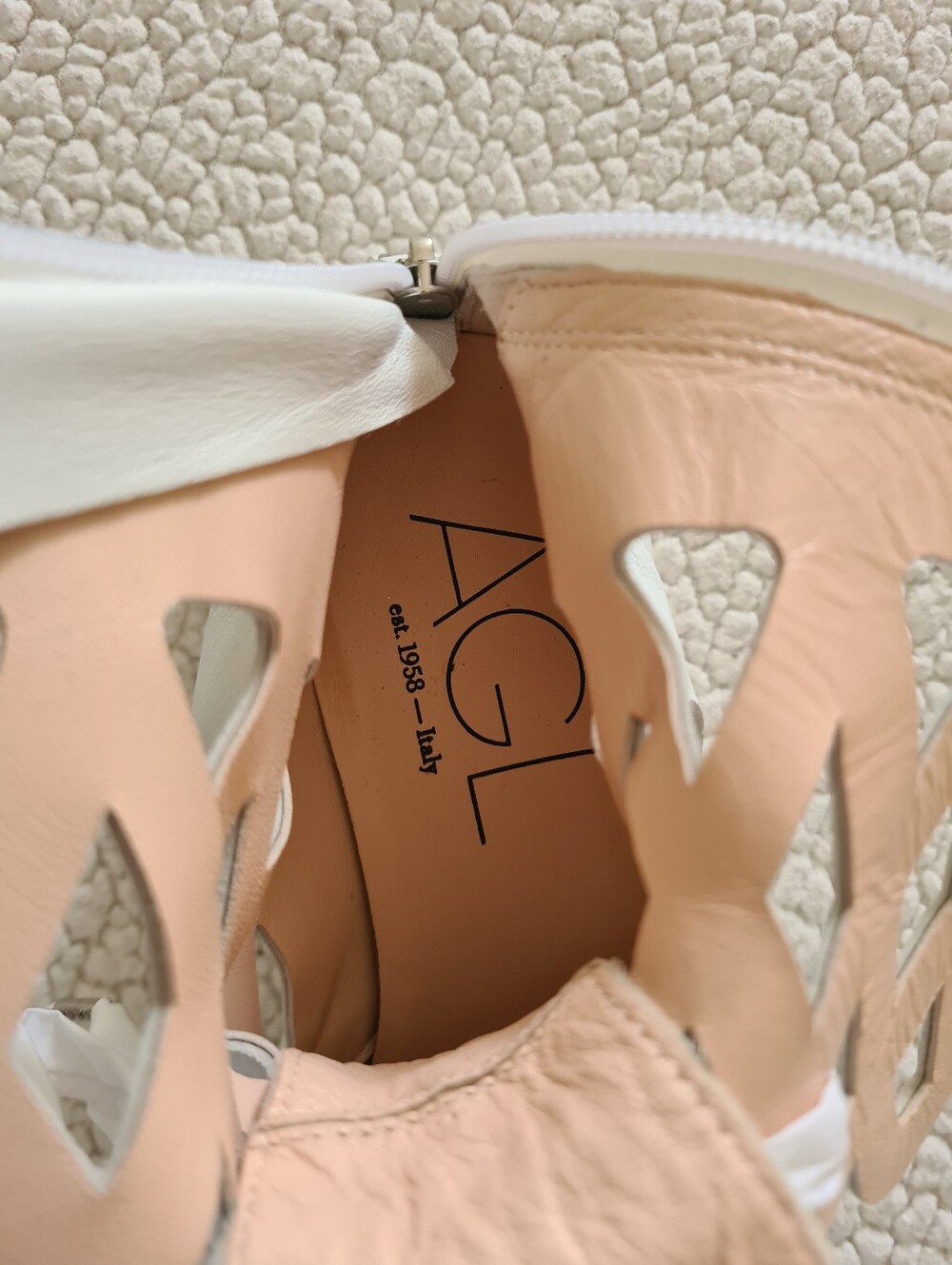 AGL Viggy Laser Cut White Leather Platform Ankle Boots EU 38 US 8 Org $491 - Picture 13 of 16